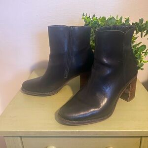 Lucky Brand Size 7 Block Heel Black Boot